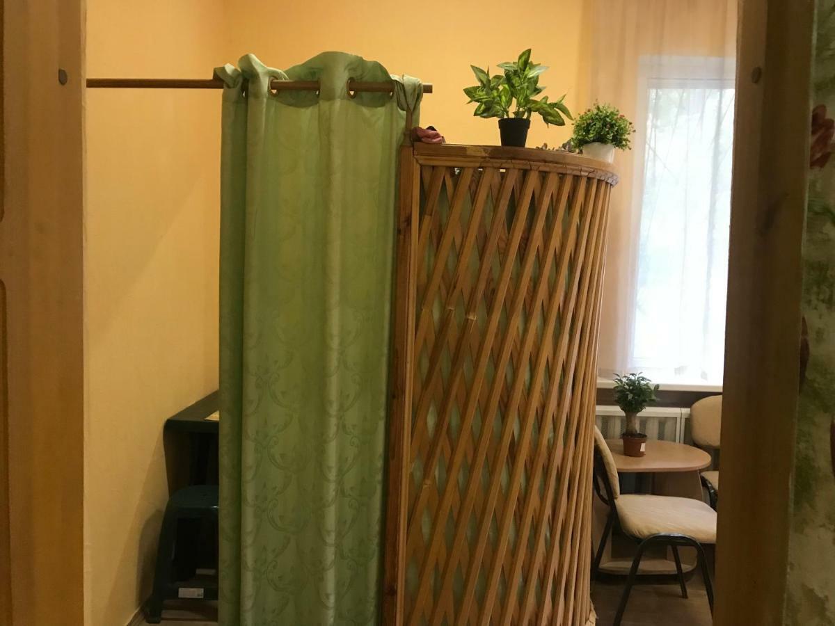 ArArAt-DEMEEVSKAYA Hostel Kiew Exterior foto